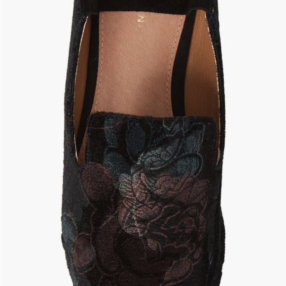 Halogen Convertible Sylvia Loafers in Grey Suede - Picture 5 of 12